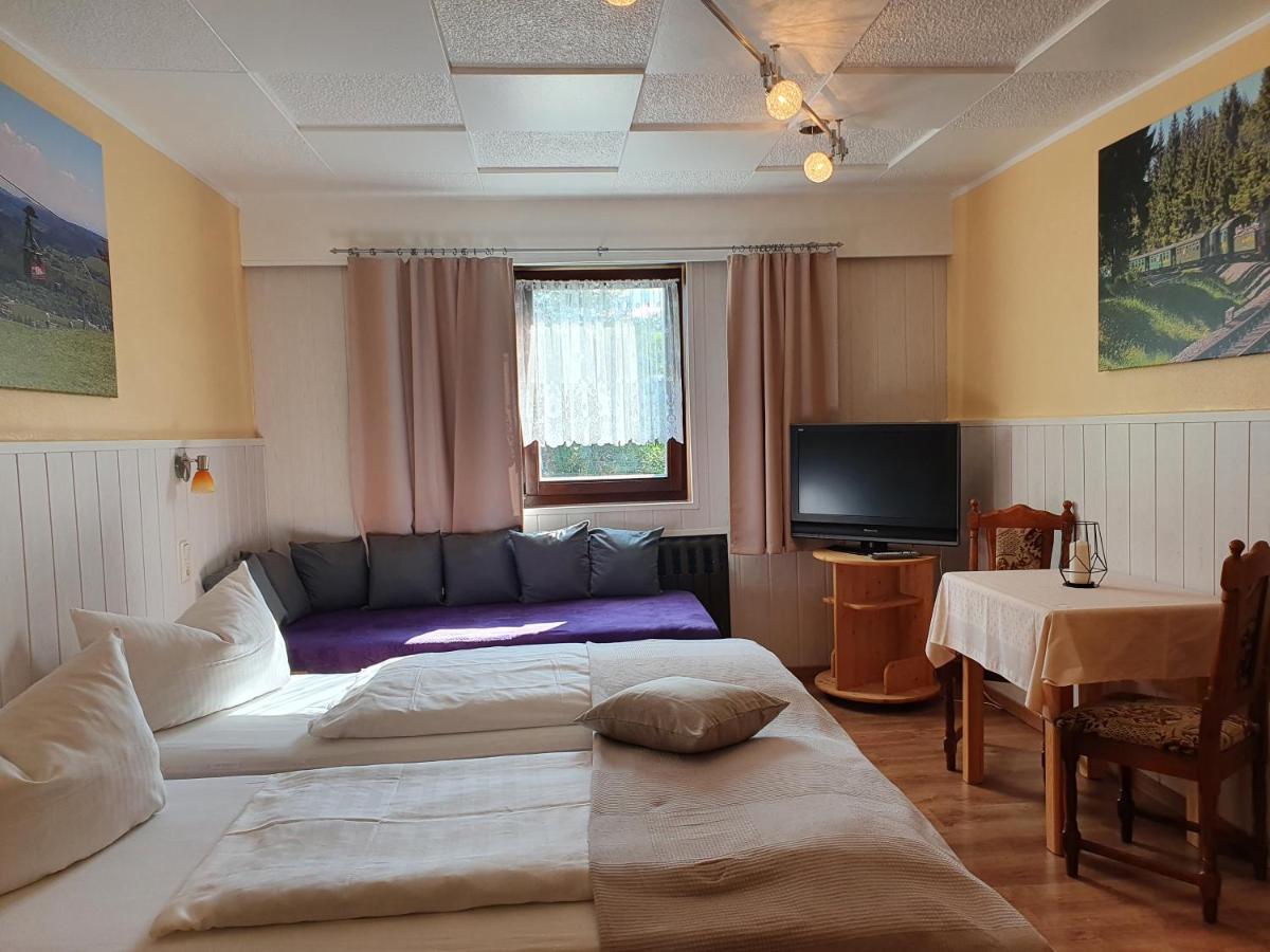 Gaestehaus Hutweide แบเรนชไตน์ ภายนอก รูปภาพ
